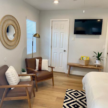 Steps To The Beach, Pacific City And Main Street - Studio Huntington Beach Extérieur photo