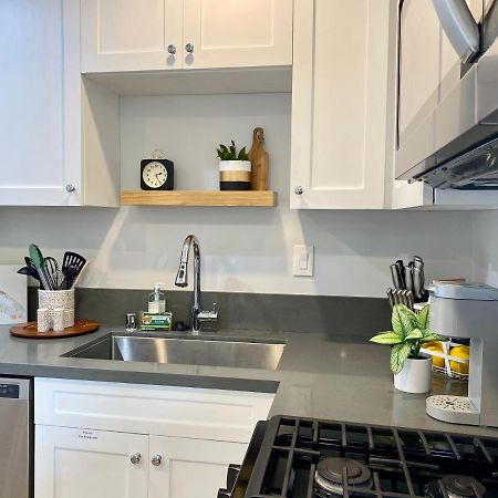 Steps To The Beach, Pacific City And Main Street - Studio Huntington Beach Extérieur photo
