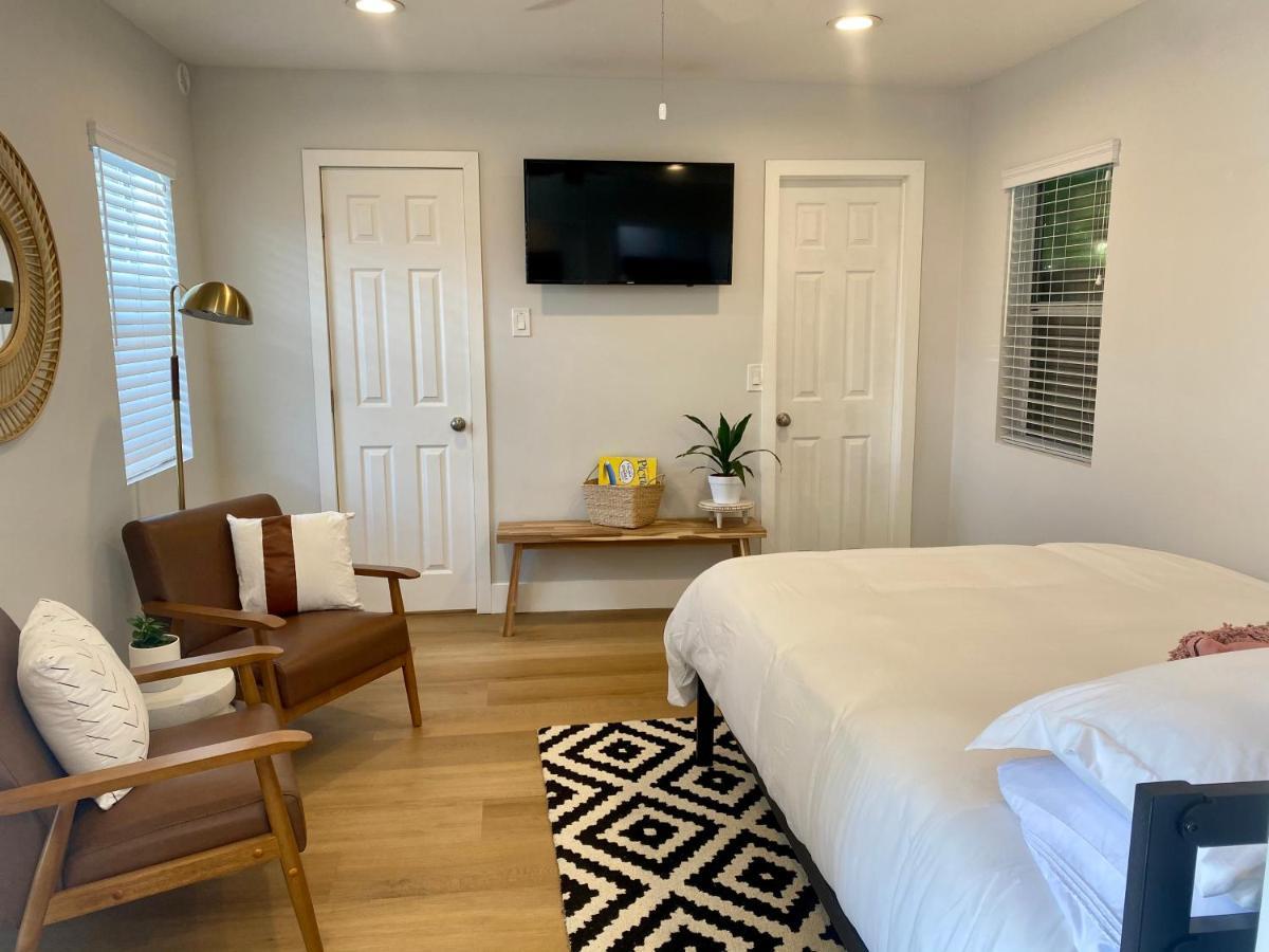 Steps To The Beach, Pacific City And Main Street - Studio Huntington Beach Extérieur photo