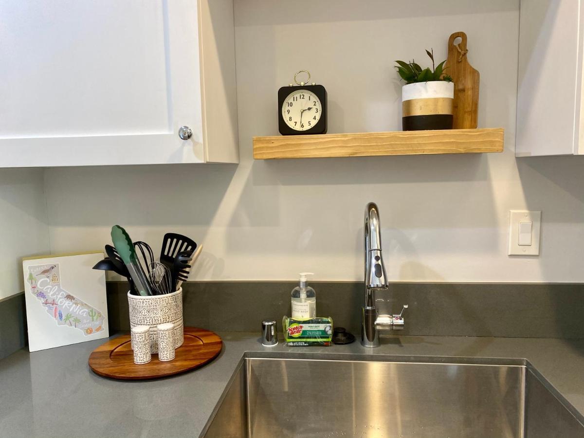 Steps To The Beach, Pacific City And Main Street - Studio Huntington Beach Extérieur photo