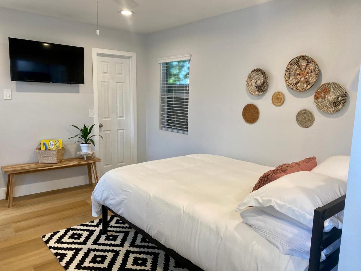 Steps To The Beach, Pacific City And Main Street - Studio Huntington Beach Extérieur photo